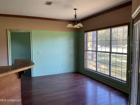 Living - 146 Hidden Valley Ln, Jackson, MS 39212 photo 4 of 4
