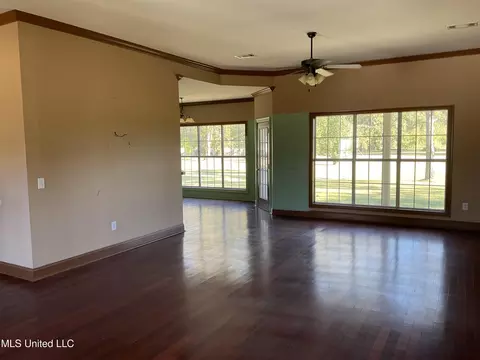 Living - 146 Hidden Valley Ln, Jackson, MS 39212 photo 1 of 4