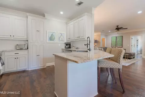 Kitchen - 409 Meadows Ct, Madison, MS 39110 photo 1 of 8