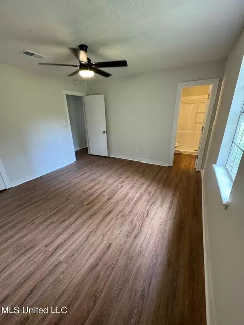 Bedroom - 654 Briarcliff Cir, Jackson, MS 39212 photo 1 of 3