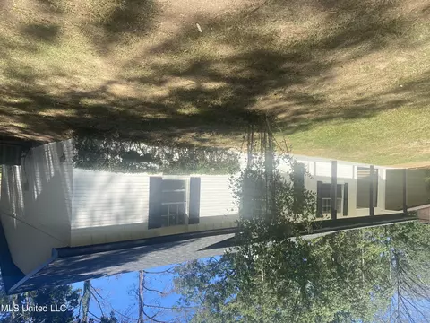 654 Briarcliff Cir, Jackson, MS 39212