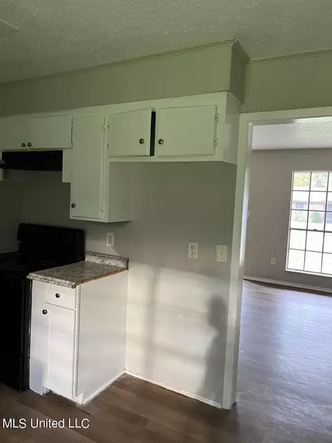 601 W Hill Dr, Jackson, MS 39209 photo 3