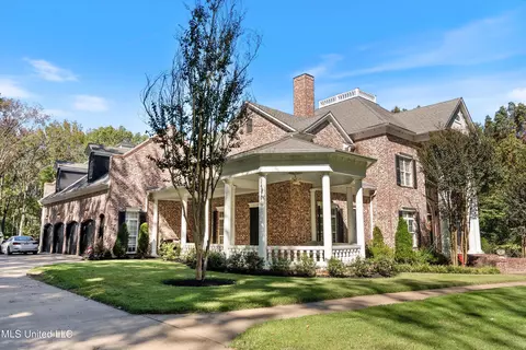 Exterior - 135 N Boone Dr, Hernando, MS 38632 photo 9 of 14