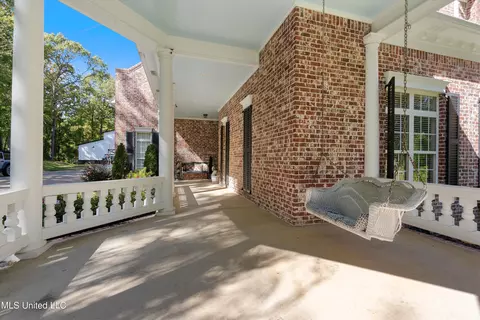 Exterior - 135 N Boone Dr, Hernando, MS 38632 photo 11 of 14