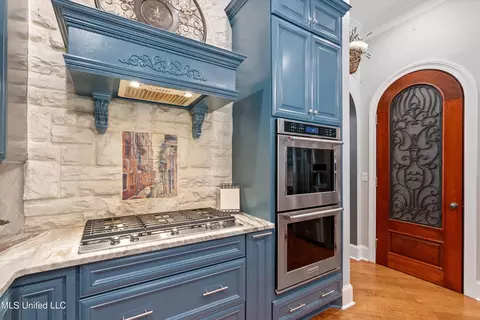Kitchen - 135 N Boone Dr, Hernando, MS 38632 photo 1 of 6