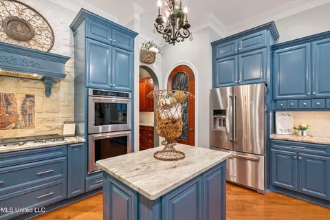 Kitchen - 135 N Boone Dr, Hernando, MS 38632 photo 2 of 6