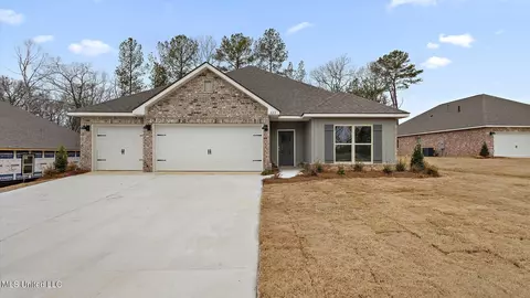 422 Piney Dr, Pearl, MS 39208