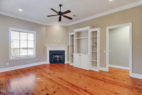 Living - 200 Herrington Cv, Madison, MS 39110 photo 1 of 3