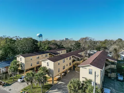 269 Crawford St, Biloxi, MS 39530