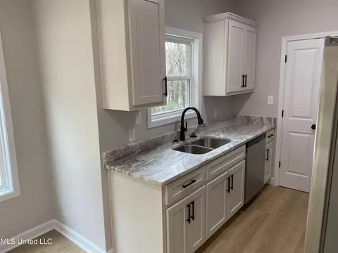 566 Mcmaster Rd, Sarah, MS 38665 photo 10