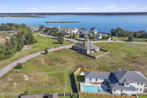414 Goose Pointe Blvd, Biloxi, MS 39531
