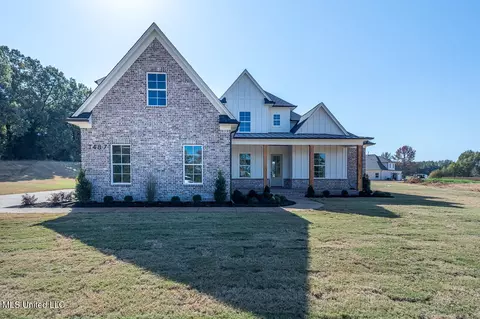 1487 John Thomas Cv, Hernando, MS 38632