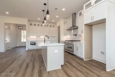 Kitchen - 1487 John Thomas Cv, Hernando, MS 38632 photo 2 of 4