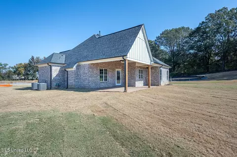 Exterior - 1487 John Thomas Cv, Hernando, MS 38632 photo 6 of 11