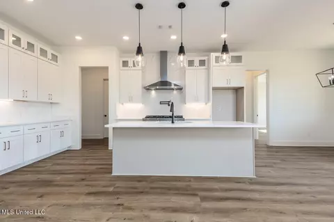 Kitchen - 1487 John Thomas Cv, Hernando, MS 38632 photo 3 of 4