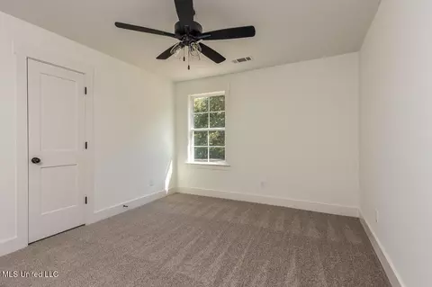 Bedroom - 1487 John Thomas Cv, Hernando, MS 38632 photo 6 of 6