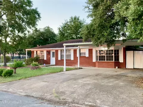 1601 St Martha St, Biloxi, MS 39531