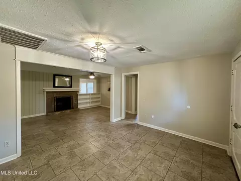 Living - 5214 Old Jackson Rd, Terry, MS 39170 photo 1 of 4