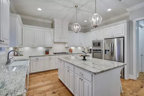 Kitchen - 107 Twain Trl, Clinton, MS 39056 photo 1 of 6