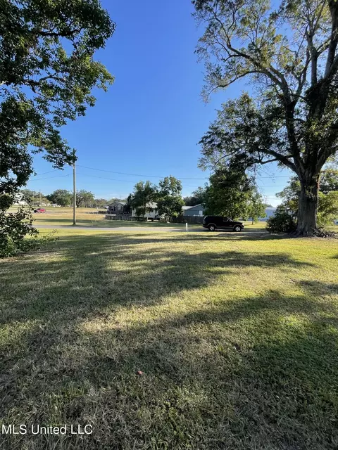 412 Richmond Dr, Biloxi, MS 39530