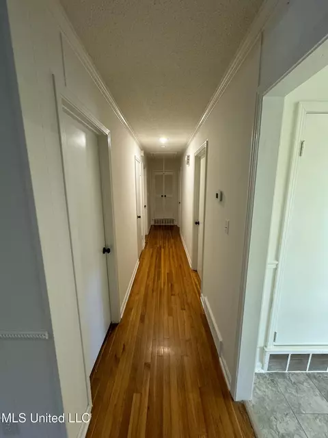 Entry Way - 4988 Starlanding Rd, Nesbit, MS 38651 photo 2 of 2