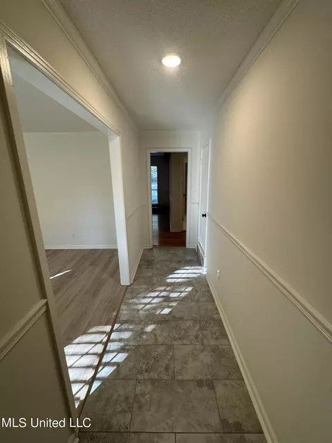 Entry Way - 4988 Starlanding Rd, Nesbit, MS 38651 photo 1 of 2
