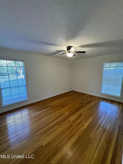 Bedroom - 4988 Starlanding Rd, Nesbit, MS 38651 photo 3 of 3