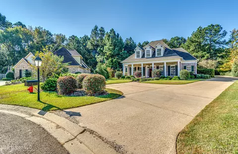 Exterior - 714 S Chickasaw Dr, Flowood, MS 39232 photo 3 of 20