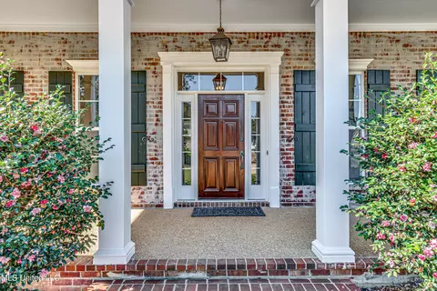 Exterior - 714 S Chickasaw Dr, Flowood, MS 39232 photo 6 of 20