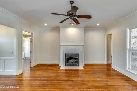 Living - 714 S Chickasaw Dr, Flowood, MS 39232 photo 3 of 6