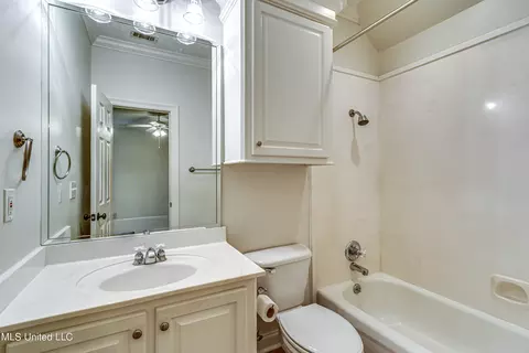 Bath - 714 S Chickasaw Dr, Flowood, MS 39232 photo 6 of 9