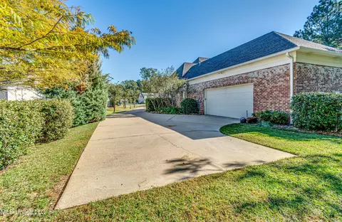 Exterior - 714 S Chickasaw Dr, Flowood, MS 39232 photo 19 of 20