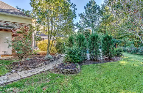 Exterior - 714 S Chickasaw Dr, Flowood, MS 39232 photo 18 of 20