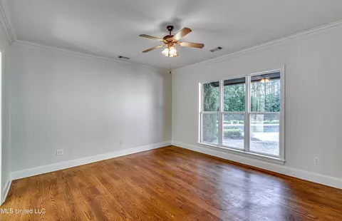 Living - 714 S Chickasaw Dr, Flowood, MS 39232 photo 6 of 6