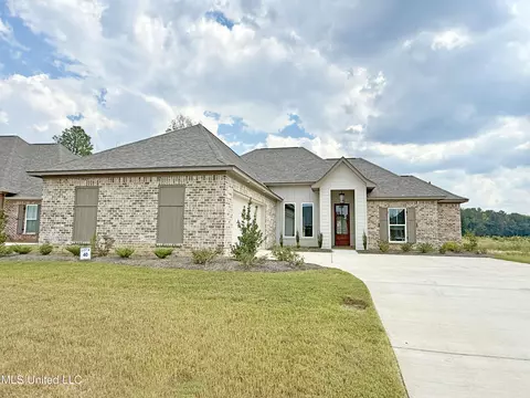306 Tremont Dr, Florence, MS 39073