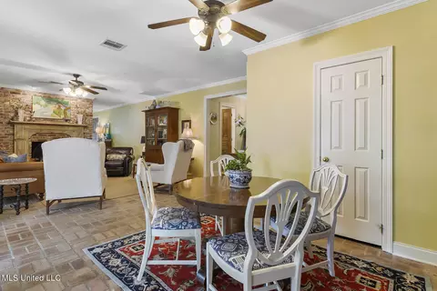 5370 River Thames Rd, Jackson, MS 39211 photo 13