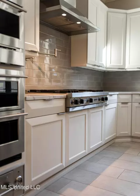 Kitchen - 131 Royal Lytham, Jackson, MS 39211 photo 6 of 9