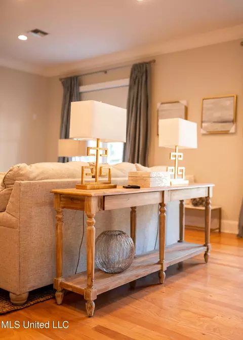 Living - 131 Royal Lytham, Jackson, MS 39211 photo 4 of 6