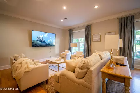 Living - 131 Royal Lytham, Jackson, MS 39211 photo 3 of 6