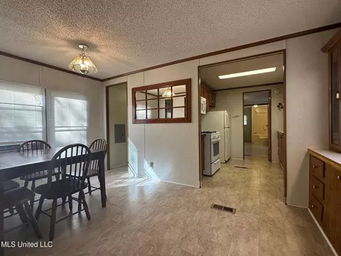 523 Walker Ln, Raymond, MS 39154 photo 9