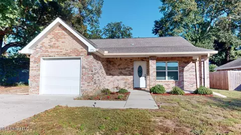 394 Rosalie Maria Dr, Biloxi, MS 39531