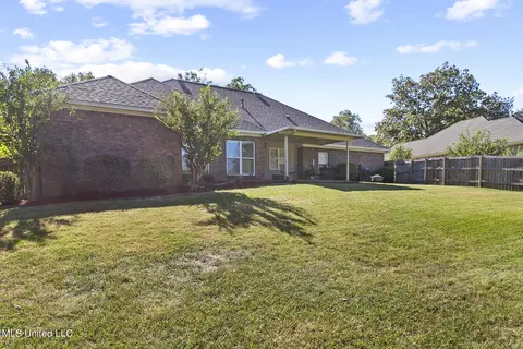 Exterior - 105 Trace Ridge Dr, Clinton, MS 39056 photo 6 of 8