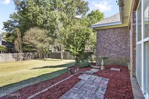Exterior - 105 Trace Ridge Dr, Clinton, MS 39056 photo 7 of 8