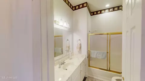 Bath - 4385 Stringfellow Rd, Lucedale, MS 39452 photo 1 of 2