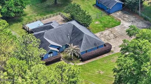 2670 Wells Rd, Raymond, MS 39154