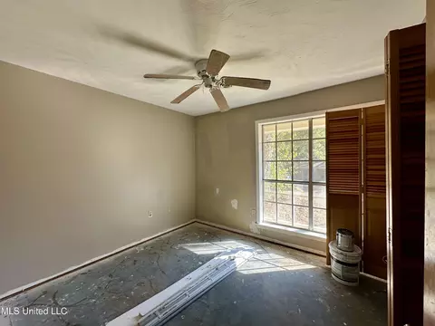 501 Crestview Dr, Clinton, MS 39056 photo 9