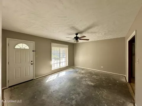 501 Crestview Dr, Clinton, MS 39056 photo 5