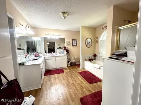 Bath - 148 Kemp Rd, Magee, MS 39111 photo 1 of 5