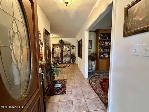 Entry Way - 148 Kemp Rd, Magee, MS 39111 photo 1 of 7