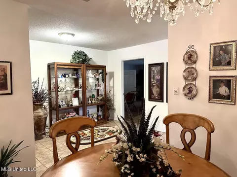 Dining - 148 Kemp Rd, Magee, MS 39111 photo 1 of 2